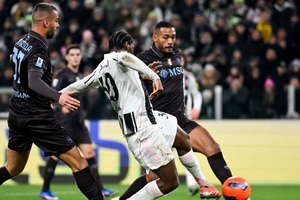 Nápoles perde com Juventus e fica a nove pontos da liderança da Liga italiana