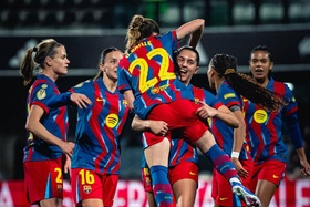 Barcelona demolidor no clássico espanhol com goleada histórica