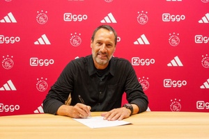 John van't Schip assume o Ajax em missão de resgate