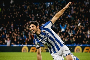 "Sou agora um jogador com mais experiência", afirma Gonçalo Guedes