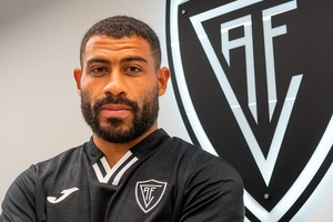 OFICIAL: Yuri Araújo prolonga o seu contrato com o Ac. Viseu até 2025
