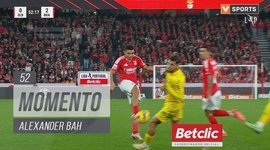 Liga Portugal Betclic: Benfica vs Sp. Braga, Jogada Alexander Bah, 52' (2024-2025)