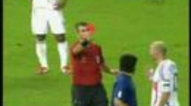 Zidane cabeceia Materazzi na final do Mundial 2006