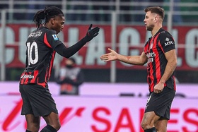 Rafael Leão salva AC Milan da derrota, mas Inter foge na liderança em Itália