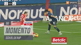 Liga Portugal Betclic: Benfica vs Moreirense, Jogada Schjelderup, 66' (2024-2025)