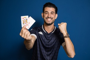 OFICIAL: Pizzi regressa a Portugal e é reforço do Estoril Praia