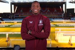 Mercado: Aston Villa confirma contratação do jovem avançado colombiano Jhon Durán