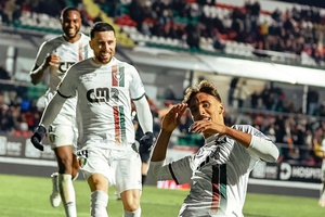 Estrela Amadora enfrenta Celtic, Vitória SC e Estoril  na pré-temporada