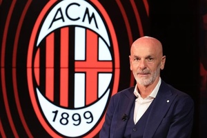 Itália: AC Milan renova com o treinador Stefano Pioli até junho de 2025
