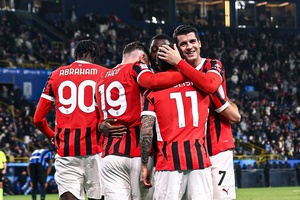 Sem Rafael Leão, Milan empata frente ao Sassuolo por 2-2 e pode perder a liderança da Serie A
