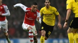 Liga Campeões: Arsenal 2 - 0 Dortmund (2014-2015)