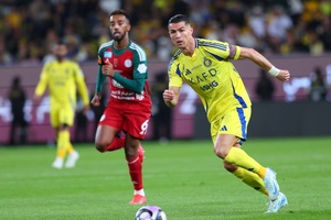 Al Nassr de Cristiano Ronaldo desperdiça duas vantagens e perde na liga saudita