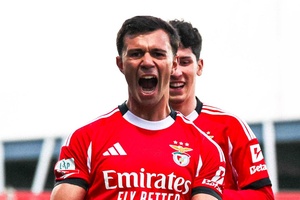 II Liga: Henrique Araújo marca e assiste no triunfo do Benfica B