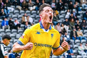 Crónica: Estoril confortável vence e sobe na tabela da Liga