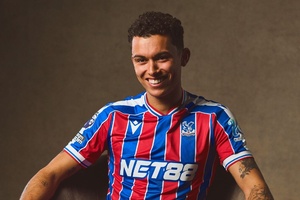 Extremo internacional galês Brennan Johnson é reforço do Crystal Palace