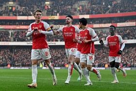 Arsenal segura liderança da Premier League ao vencer na receção ao Wolverhampton