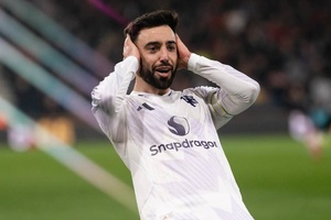 Manchester United desperdiça vantagens e empata com Bournemouth