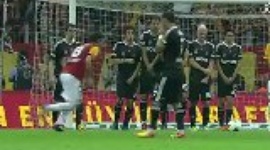 Super Ligi: Galatasaray 2-2 Besiktas (2011-2012)