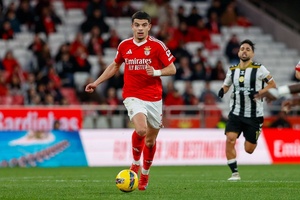 Fim da linha para Zeki Amdouni no Benfica? Burnley à espera