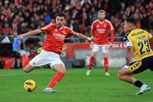 I Liga: Benfica vence Estoril e assume liderança antes do clássico com o Sporting