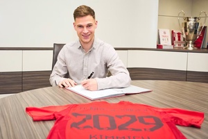 Peça-chave do Bayern Munique, Kimmich garante futuro até 2029