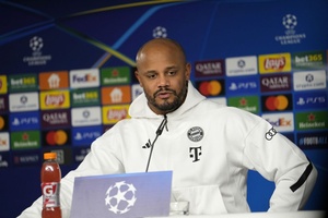 "Equipa talentosa e com jovens promessas": Kompany elogia Sporting