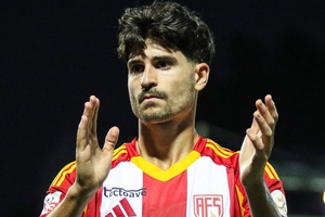OFICIAL: Médio Jaume Grau deixa AVS e ruma à China