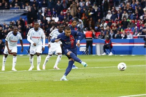 França: Triunfo do PSG sobre o Estrasburgo sela liderança temporária na Ligue 1
