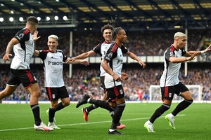 Inglaterra: Fulham, de Marco Silva, vence no campo do Everton, Brighton goleia