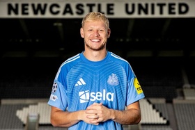 OFICIAL: Newcastle reforça baliza com Aaron Ramsdale em empréstimo