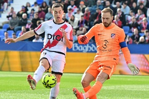 Simeone faz nove alterações e Atlético perde por 3-0 frente a Rayo Vallecano