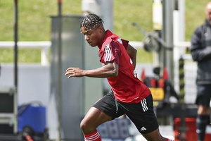 Mercado: Zenit não desiste de Neres e vai apresentar nova proposta ao Benfica 