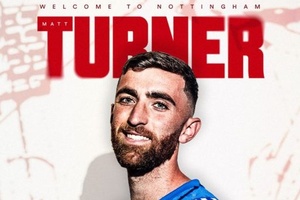 OFICIAL: Nottingham Forest assegura guarda-redes Matt Turner até 2027