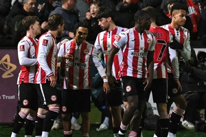 Brentford elimina última equipa não profissional da Taça de Inglaterra