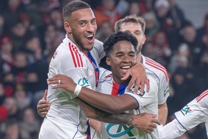 Lyon, de Paulo Fonseca, vence Lille na Taça de França