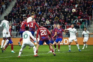 Sporting empata com Raków na Liga Europa apesar de jogar em inferioridade numérica