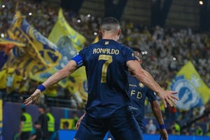 'Bis' de Cristiano Ronaldo na segunda vitória seguida do Al Nassr, de Luís Castro