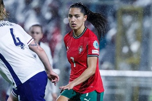 Portugal de Kika Nazareth luta por milagre nos quartos do Europeu feminino