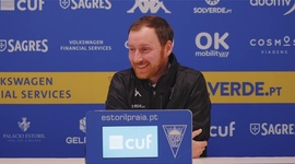 Liga Portugal Betclic: Antevisão de Ian Cathro ao Estoril vs Benfica (2024-2025)