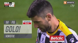 Liga Portugal Betclic: Boavista vs V. Guimarães, Golo 1-1 Vukotic (p.b.) (2024-2025)