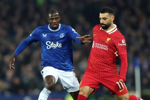 Inglaterra: Liverpool empata no dérbi de Merseyside e alarga vantagem para sete pontos
