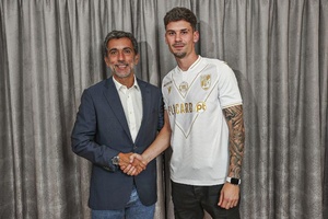OFICIAL: Adrián Butzke é o mais recente reforço do Vitória de Guimarães
