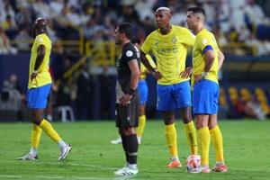 Arábia Saudita: Cristiano Ronaldo e Talisca brilham na vitória do Al Nassr sobre o Damac