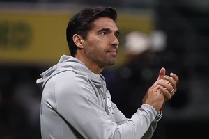 "Durmo na cama que faço, com as minhas ideias e não com as dos outros"