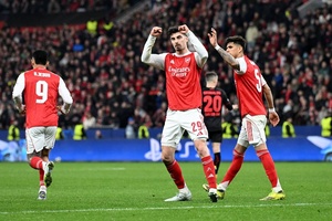 Liga dos Campeões: Arsenal trava Leverkusen com penálti tardio de ex-jogador