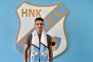OFICIAL: Ex-Benfica e Bayern, Tiago Dantas reforça o Rijeka