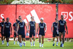 Andreas Schjelderup já integrou treino do Benfica