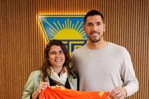 Joel Robles prolongou contrato com Estoril até 2028