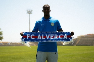 OFICIAL: Alverca confirma contratação de Chiquinho, ex-Wolverhampton