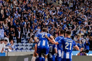 "É perfeitamente normal o FC Porto pensar em ganhar este jogo frente ao Barcelona"